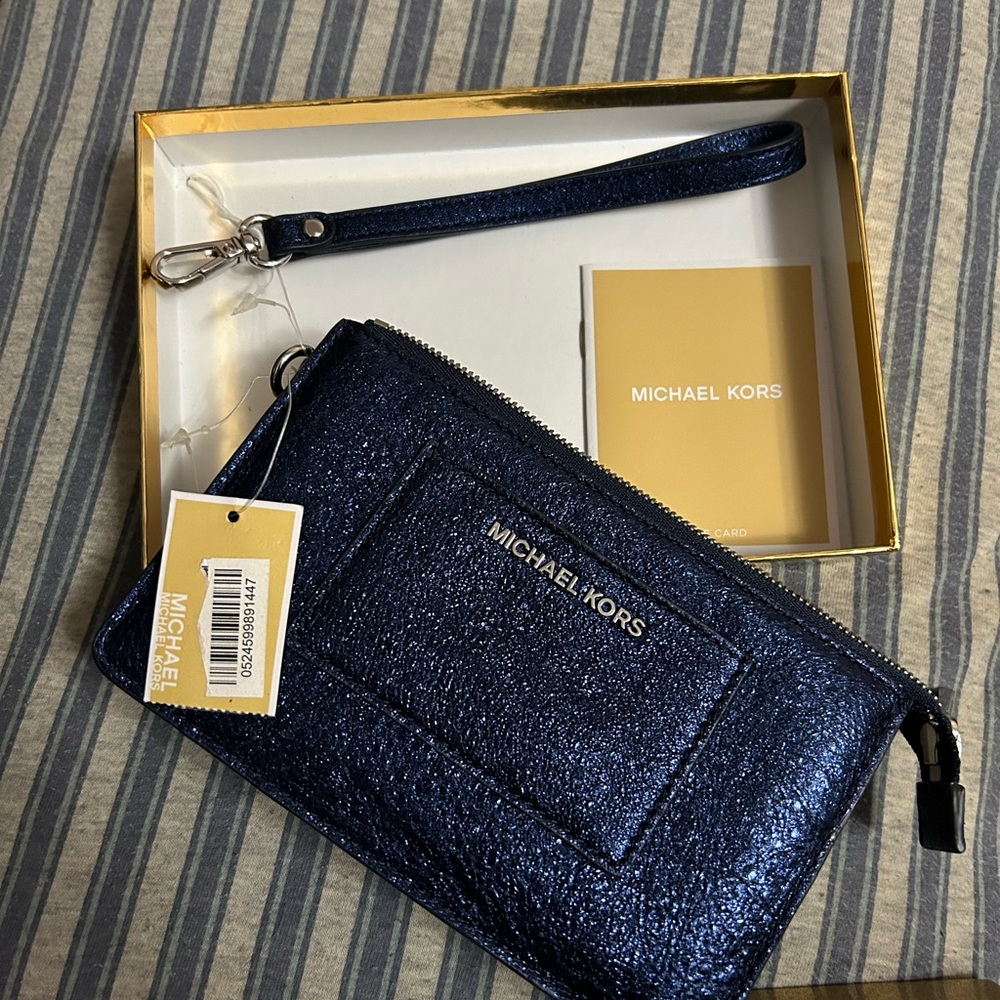 Michael Kors blue wristlet